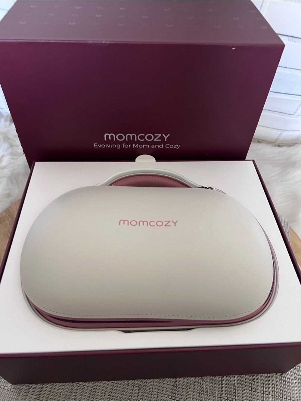 Momcozy Air 1 Wearable Breast Pump w/ Wireless Charging Case New Open Box - Picture 16 of 16